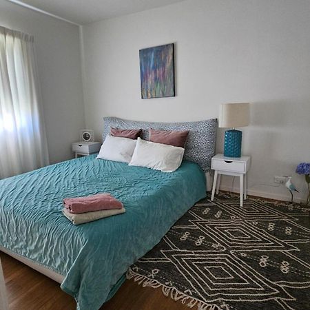 This Fabulous, Single-Level 3 Plus 1 Small Room With Folding Sofa Home Auckland Buitenkant foto