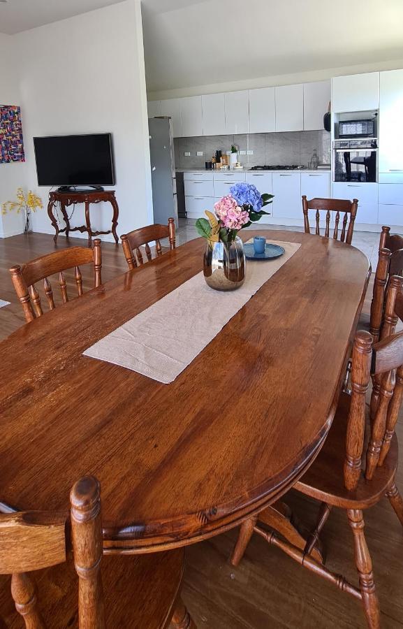 This Fabulous, Single-Level 3 Plus 1 Small Room With Folding Sofa Home Auckland Buitenkant foto