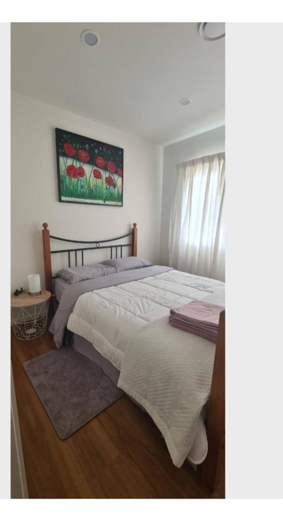 This Fabulous, Single-Level 3 Plus 1 Small Room With Folding Sofa Home Auckland Buitenkant foto