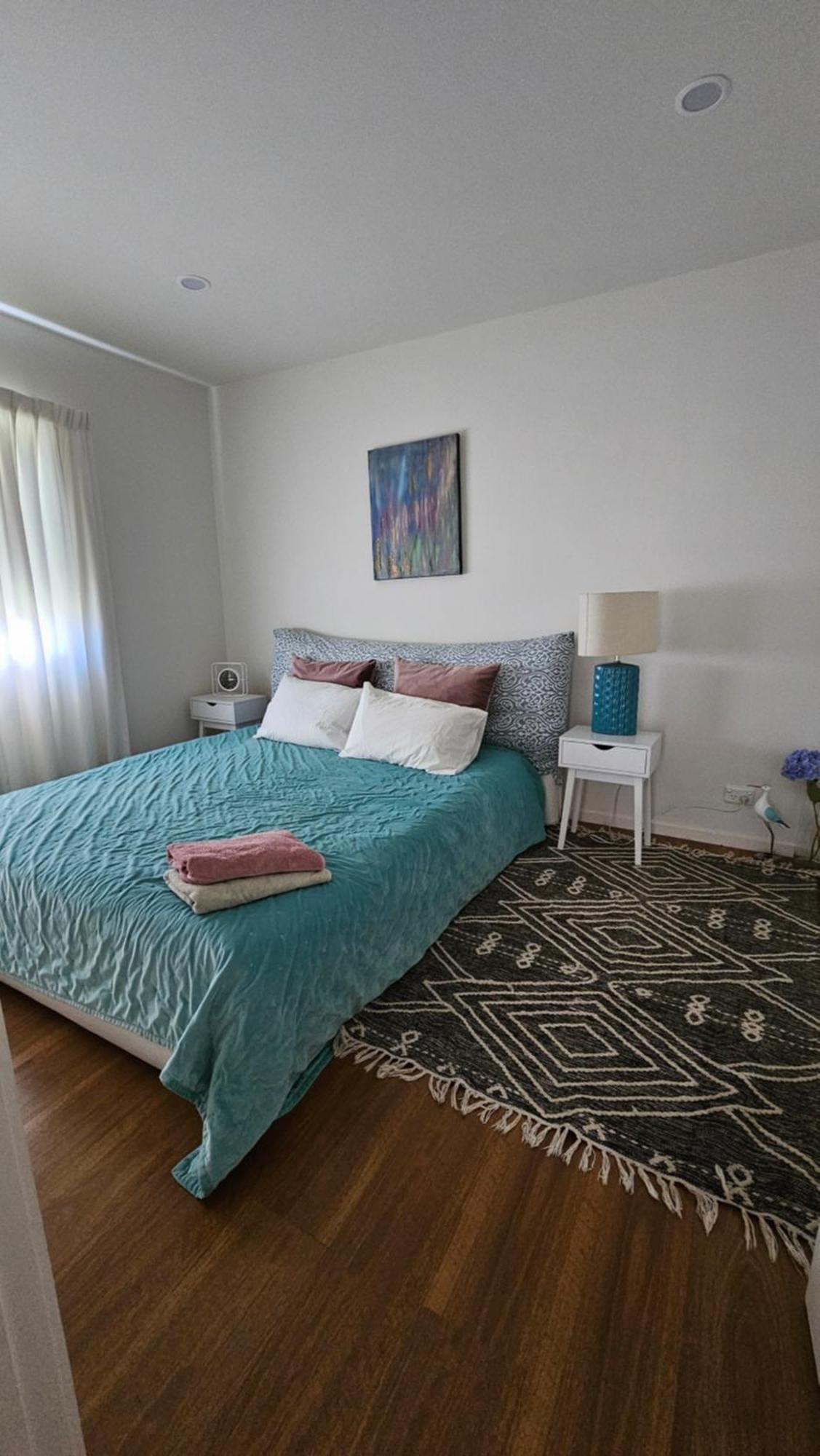 This Fabulous, Single-Level 3 Plus 1 Small Room With Folding Sofa Home Auckland Buitenkant foto